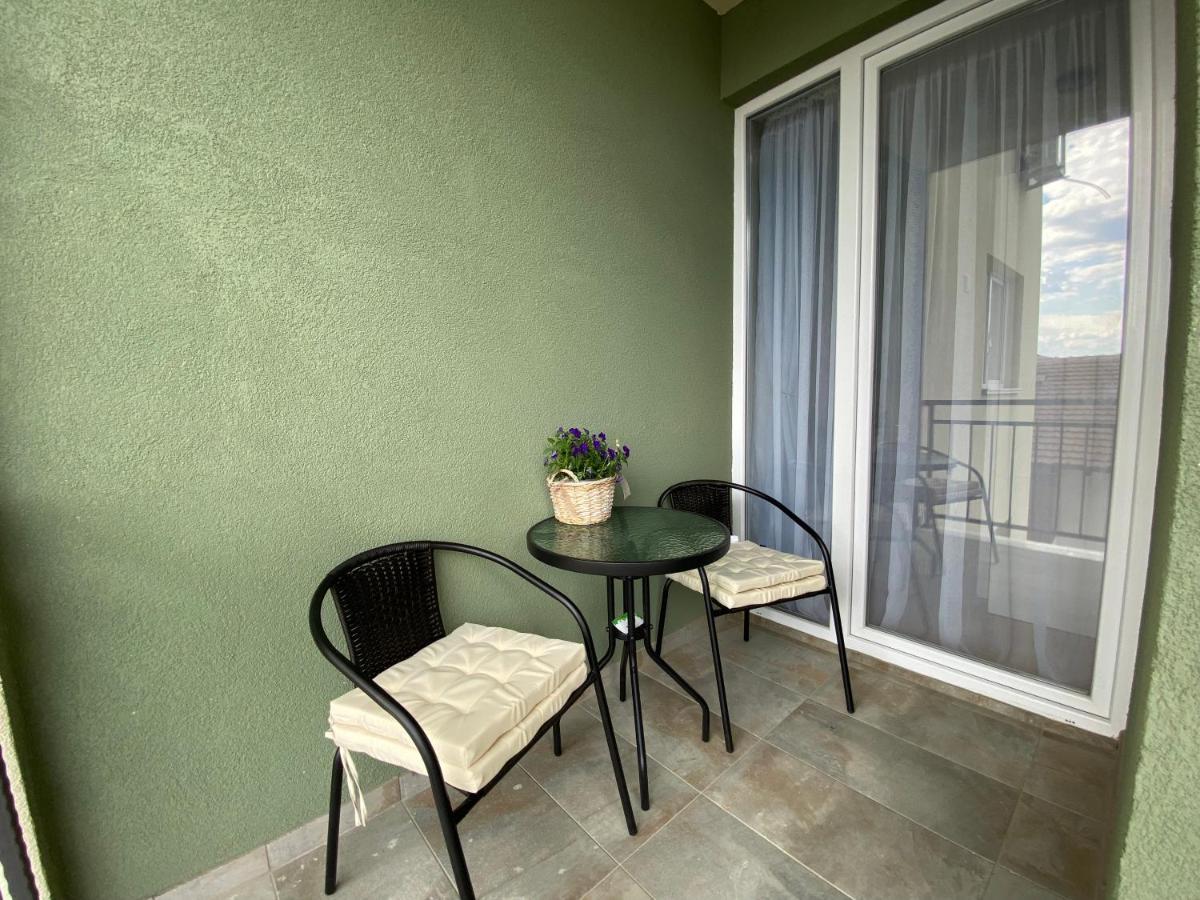 Sis Apartments Охрид Экстерьер фото